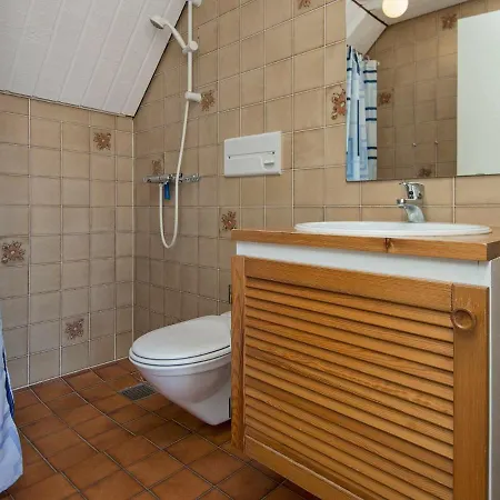 Apartment 4 Person In R M