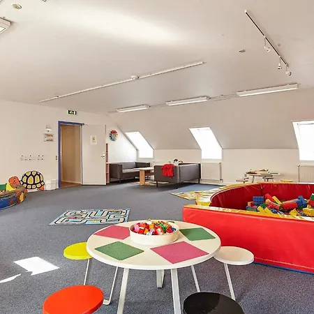 4 Person In Romo-by Traum Sønderby