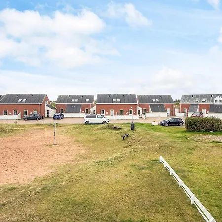 4 Person In Romo-by Traum Sønderby