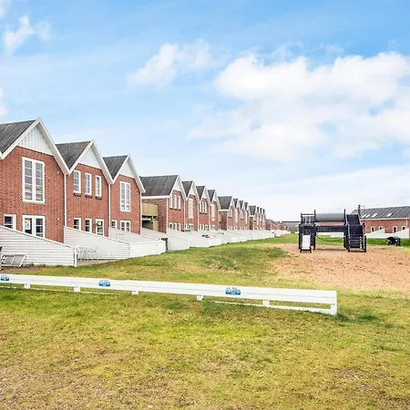 4 Person In Romo-by Traum * Sønderby