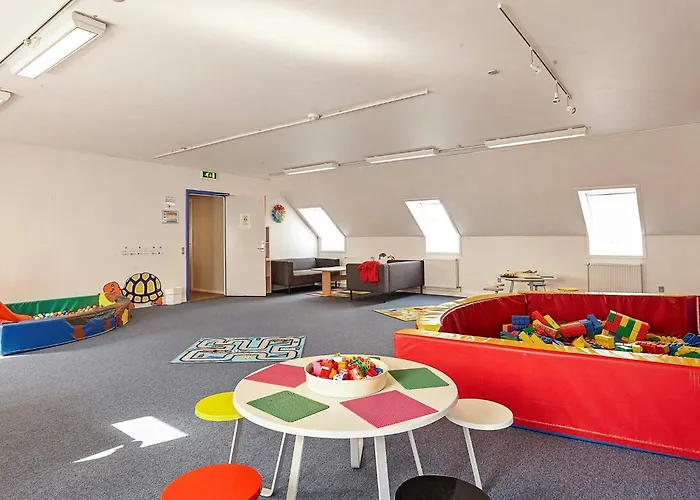 4 Person In Romo-by Traum Sønderby