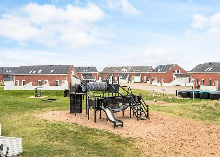 4 Person In Romo-by Traum * Sønderby