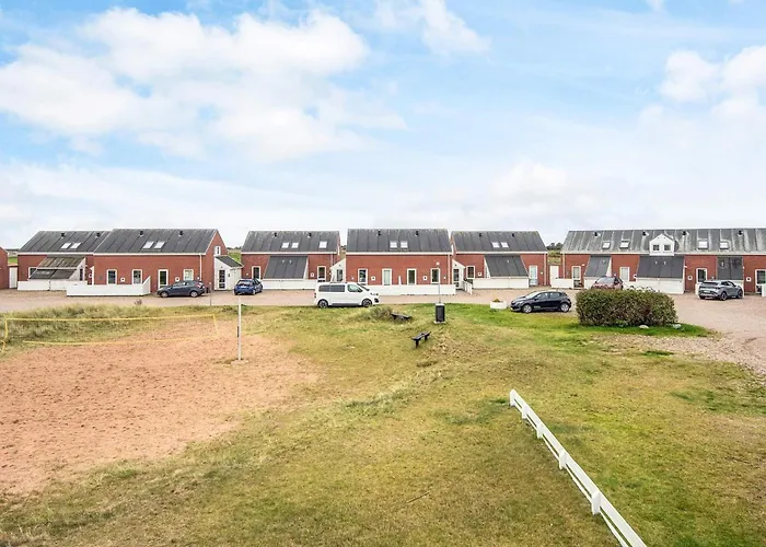 4 Person In Romo-by Traum Sønderby