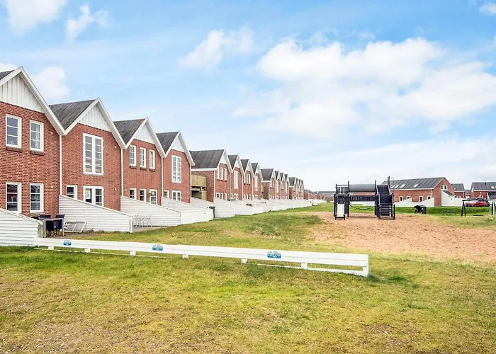 4 Person In Romo-by Traum * Sønderby